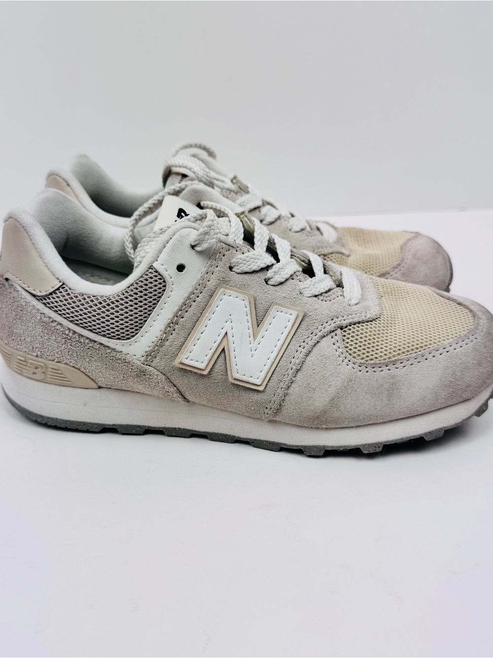 New Balance 574 sneakers. Youth Size 2.5. Beige suede.